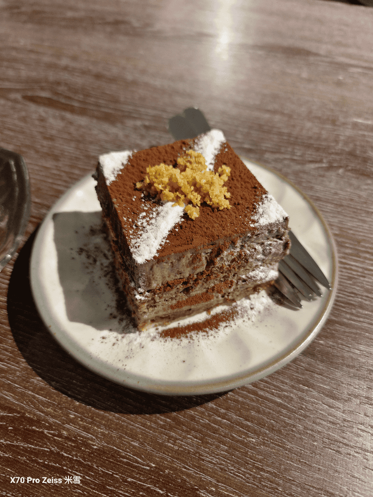 【台北松山美食】老楊在二樓 #Shawn #老翁家四神湯刈包豬腳飯，一次收入🥰