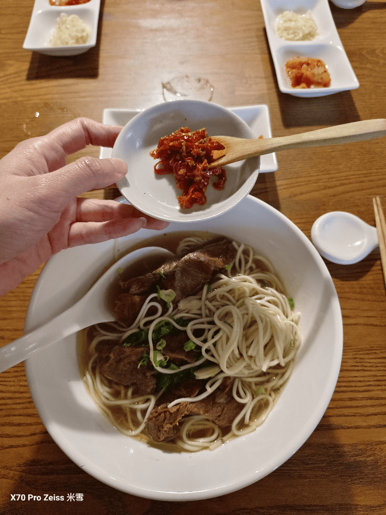 【台北松山美食】老楊在二樓 #Shawn #老翁家四神湯刈包豬腳飯，一次收入🥰