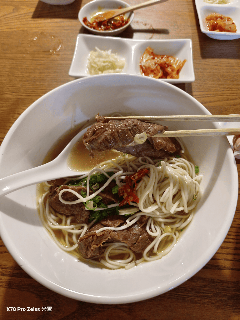 【台北松山美食】老楊在二樓 #Shawn #老翁家四神湯刈包豬腳飯，一次收入🥰