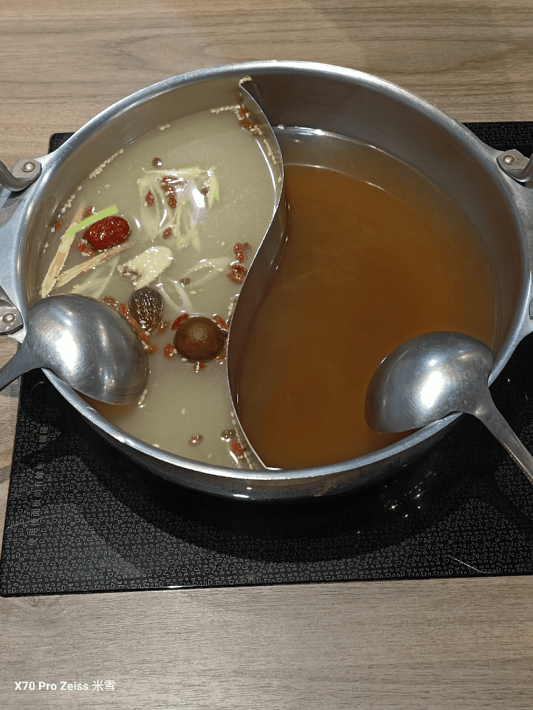 【桃園吃到飽】孫太太私料慢火鍋，慶line群開張$3588暢吃帝王蟹A5和牛龍蝦等火烤私