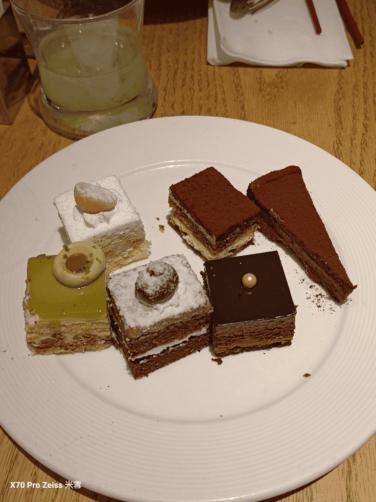 【台北君悅酒店】凱菲屋Café假日午餐開箱! - 第33張圖 【台北君悅酒店】凱菲屋Café假日午餐開箱!