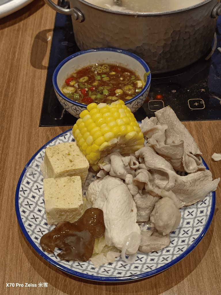 【新莊美食】這一小鍋新莊輔大店,最低只要180吃到飽 - 第16張圖 【新莊美食】這一小鍋新莊輔大店,最低只要180吃到飽