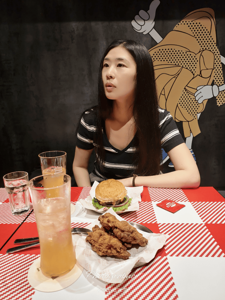 【新莊美食】SUNMAIBURGER金色三麥麥漢堡（新莊宏匯店）再訪