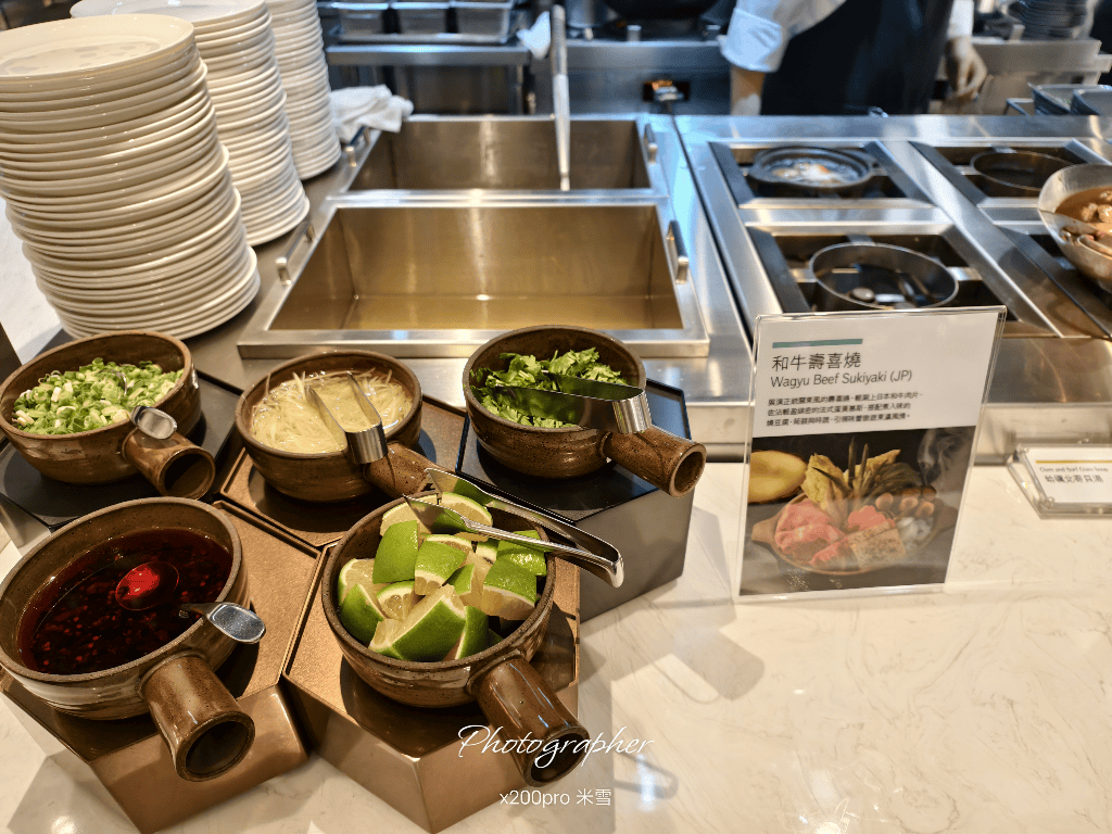【台北寒舍艾美酒店 】探索廚房自助餐枱升級登場全台首發，帝王蟹、龍蝦、干貝、鮑魚及和牛通通都有❤️❤️❤️