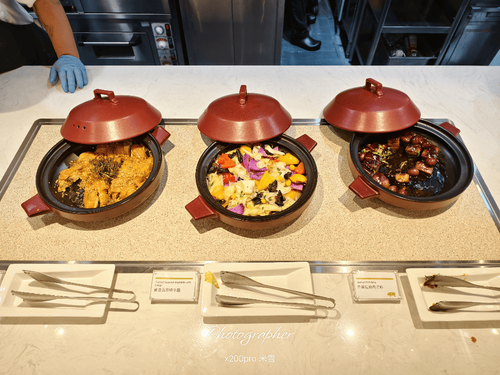 【台北寒舍艾美酒店 】探索廚房自助餐枱升級登場全台首發，帝王蟹、龍蝦、干貝、鮑魚及和牛通通都有❤️❤️❤️