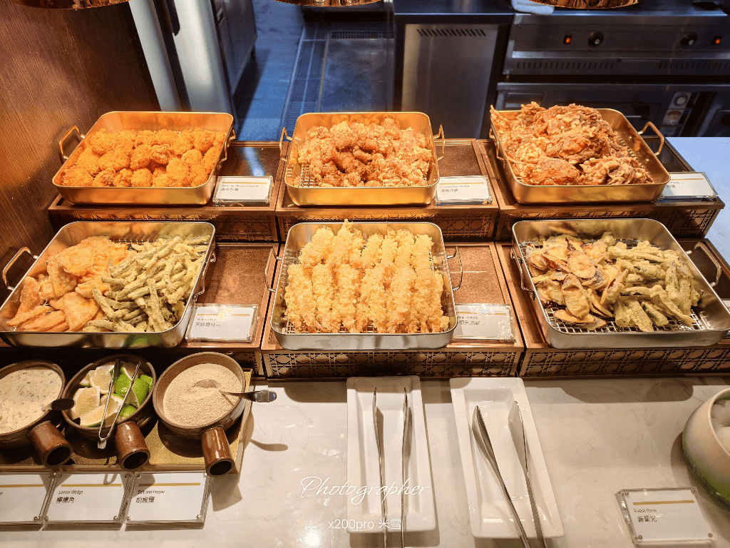 【台北寒舍艾美酒店 】探索廚房自助餐枱升級登場全台首發，帝王蟹、龍蝦、干貝、鮑魚及和牛通通都有❤️❤️❤️