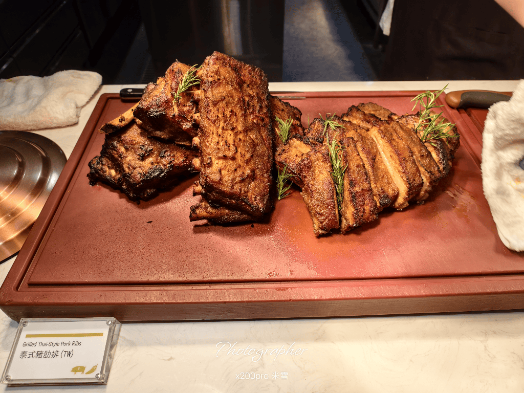 【台北寒舍艾美酒店 】探索廚房自助餐枱升級登場全台首發，帝王蟹、龍蝦、干貝、鮑魚及和牛通通都有❤️❤️❤️