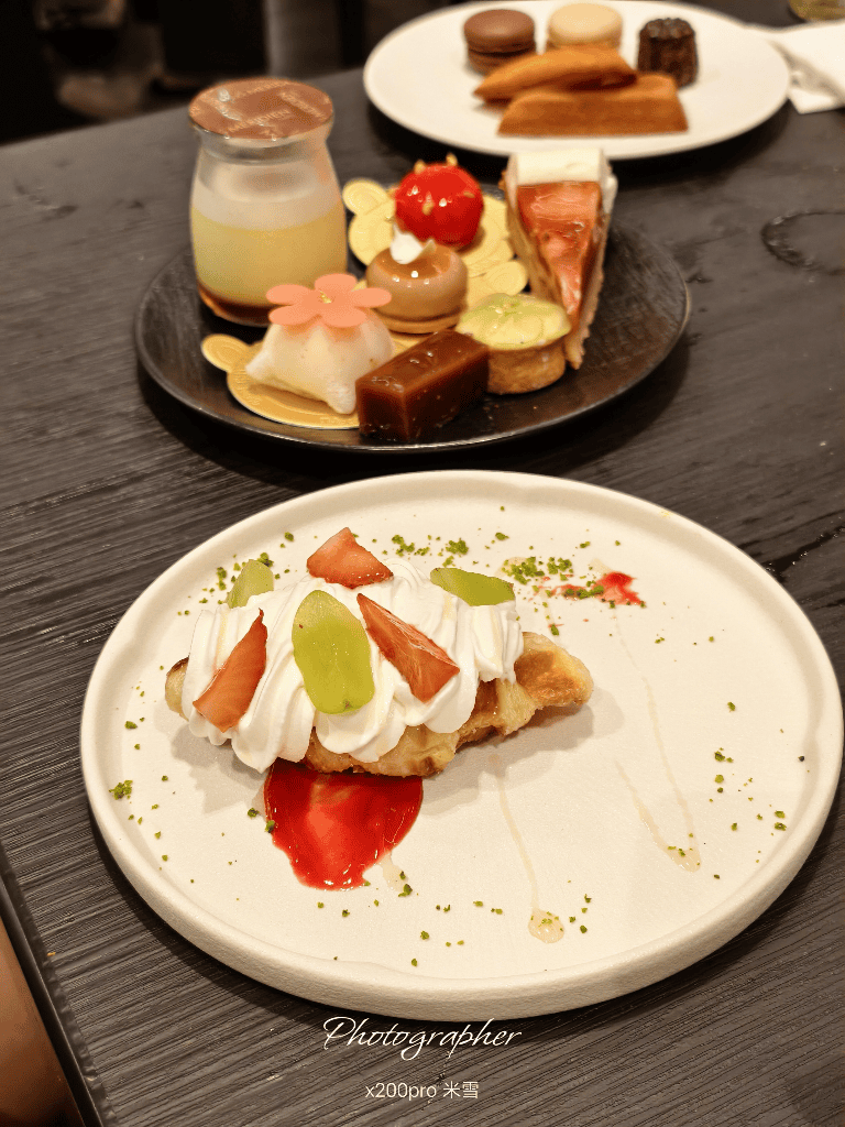 【台北寒舍艾美酒店 】探索廚房自助餐枱升級登場全台首發，帝王蟹、龍蝦、干貝、鮑魚及和牛通通都有❤️❤️❤️