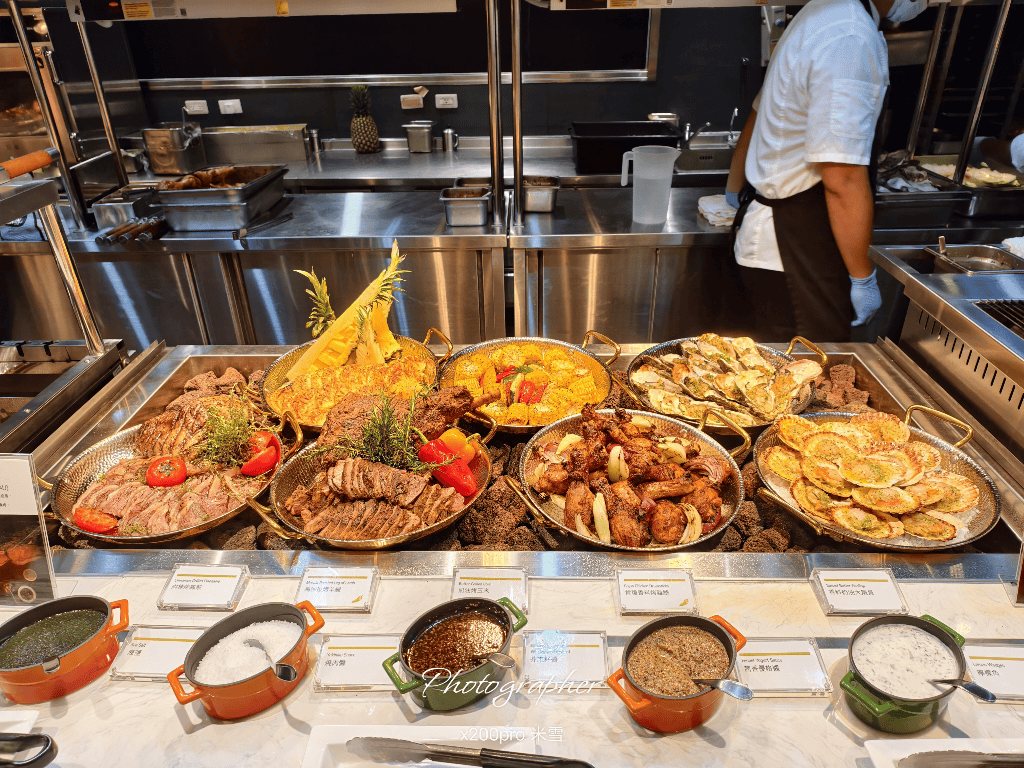 【台北寒舍艾美酒店 】探索廚房自助餐枱升級登場全台首發，帝王蟹、龍蝦、干貝、鮑魚及和牛通通都有❤️❤️❤️