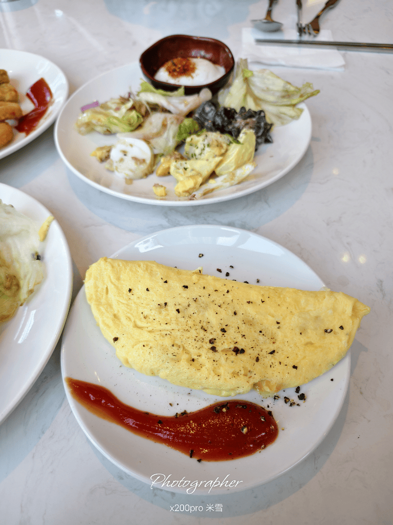 【新莊美食】新莊凱悅嘉軒酒店，青焰炭火熟成牛排早餐再訪
