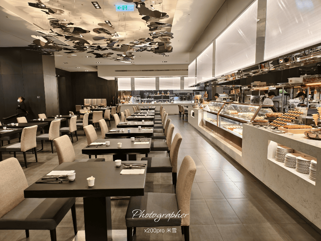 【台北寒舍艾美酒店 】探索廚房自助餐枱升級登場3訪，帝王蟹、龍蝦、干貝、鮑魚及和牛通通都有❤️❤️❤️