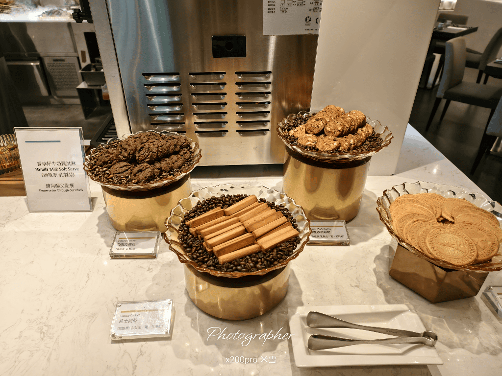 【台北寒舍艾美酒店 】探索廚房自助餐枱升級登場3訪，帝王蟹、龍蝦、干貝、鮑魚及和牛通通都有❤️❤️❤️