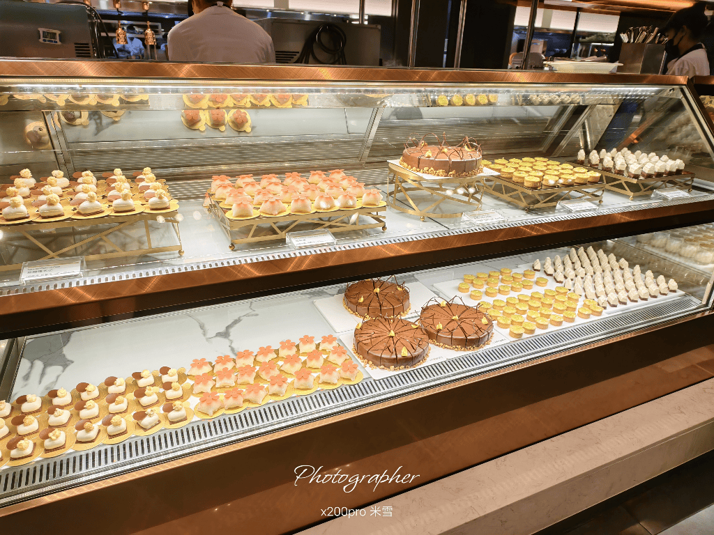 【台北寒舍艾美酒店 】探索廚房自助餐枱升級登場3訪，帝王蟹、龍蝦、干貝、鮑魚及和牛通通都有❤️❤️❤️