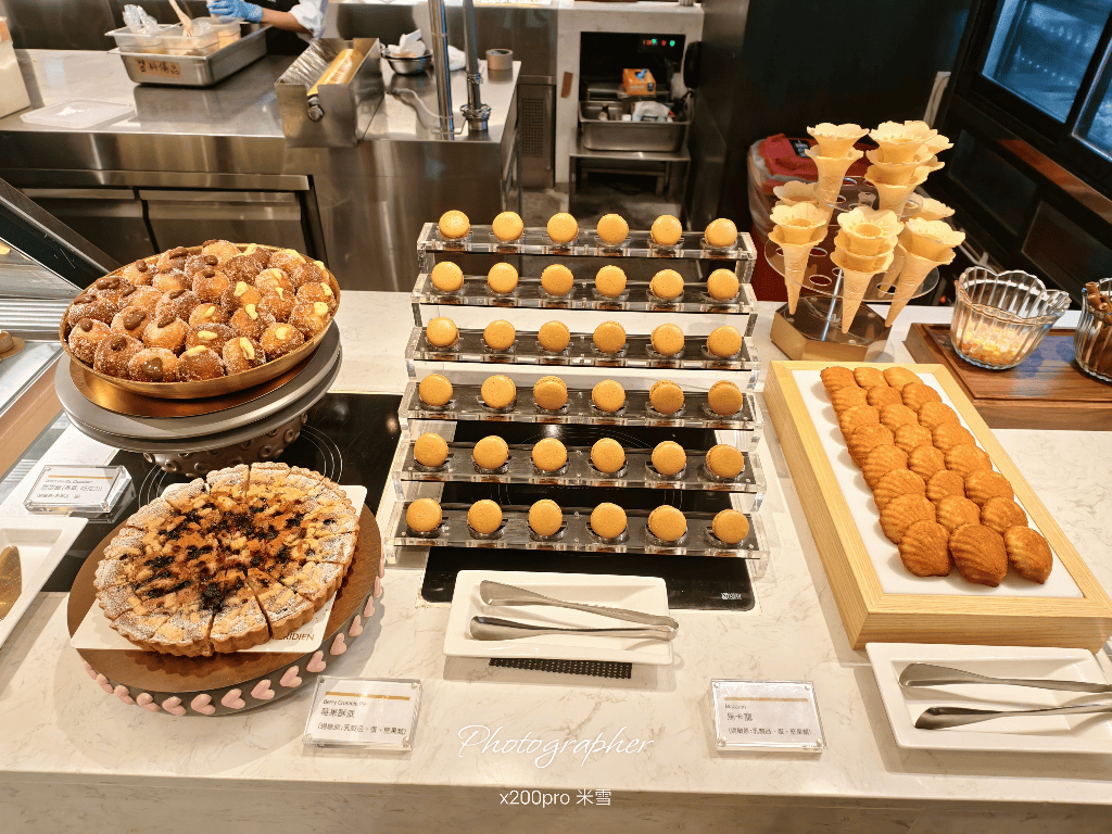 【台北寒舍艾美酒店 】探索廚房自助餐枱升級登場3訪，帝王蟹、龍蝦、干貝、鮑魚及和牛通通都有❤️❤️❤️