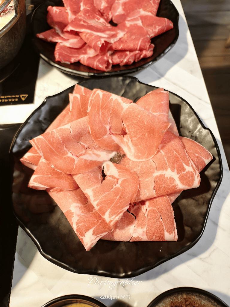 【新莊美食】築間幸福鍋物樹林秀泰店 陰雨綿綿天氣轉涼,正好用胡椒豬骨湯來暖胃🥰 - 第12張圖 【新莊美食】築間幸福鍋物樹林秀泰店 陰雨綿綿天氣轉涼,正好用胡椒豬骨湯來暖胃🥰