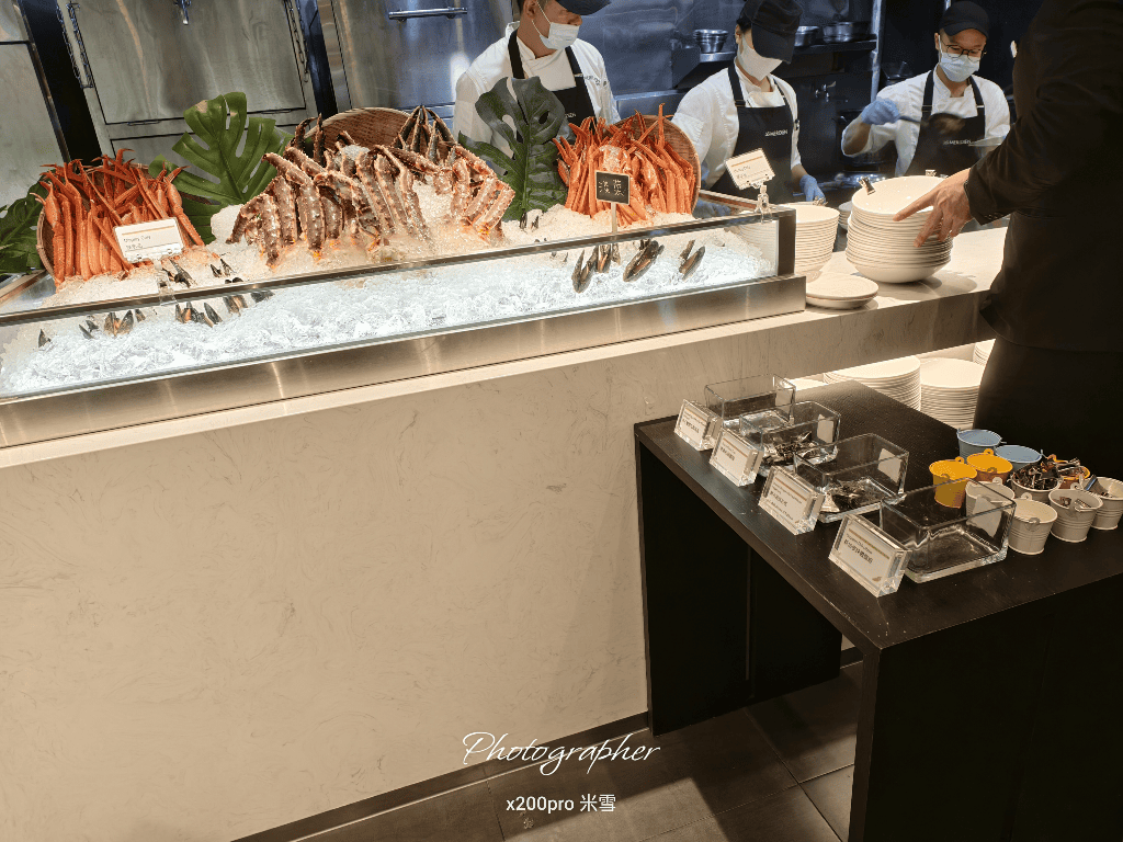 【台北寒舍艾美酒店 】探索廚房自助餐枱升級登場4訪，帝王蟹、