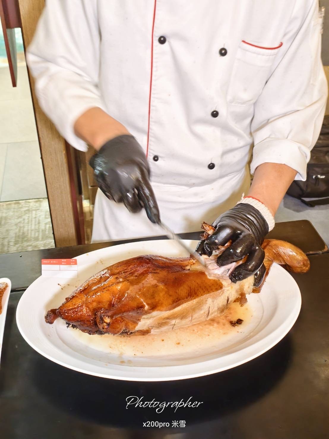 【台北美食】粵亮廣式料理，再訪吃片鴨、戰斧牛及滿滿海味的海鮮湯❤️