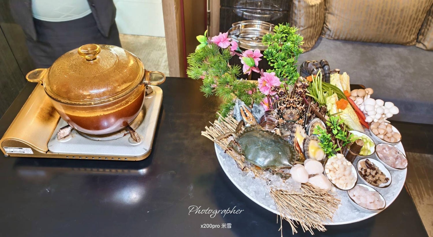 【台北美食】粵亮廣式料理，再訪吃片鴨、戰斧牛及滿滿海味的海鮮湯❤️
