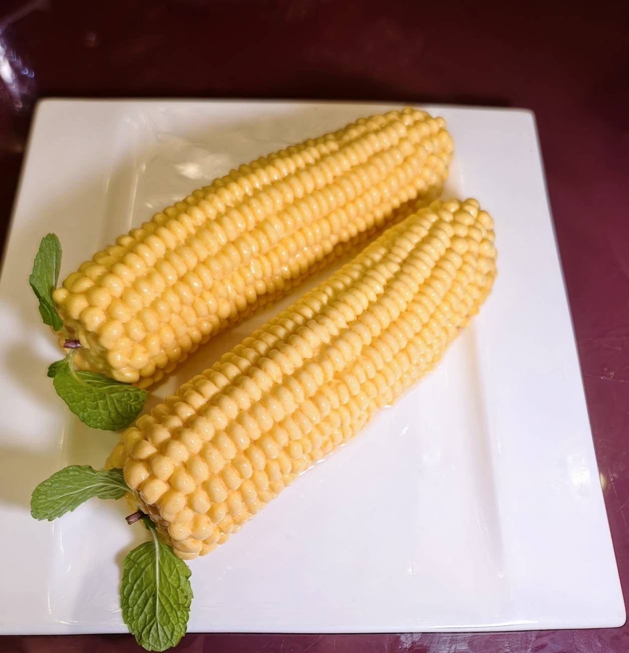 【台北美食】粵亮廣式料理，再訪吃片鴨、戰斧牛及滿滿海味的海鮮湯❤️