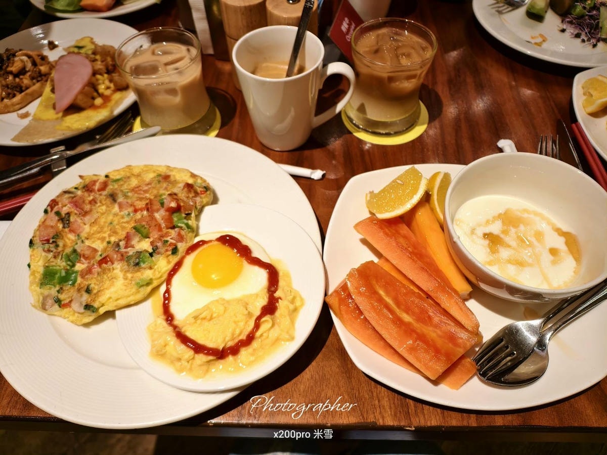 【台北君悅酒店】凱菲屋 Café，早餐竟然巧遇蜘蛛人Alex Honnold！