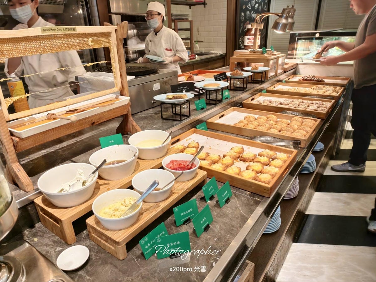 【台北君悅酒店】凱菲屋 Café，早餐竟然巧遇蜘蛛人Alex Honnold！