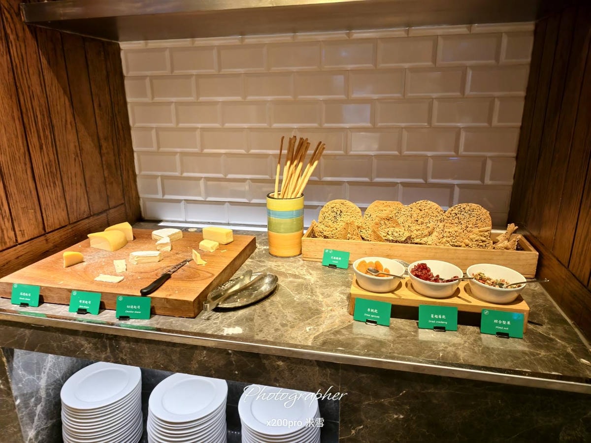 【台北君悅酒店】凱菲屋 Café，早餐竟然巧遇蜘蛛人Alex Honnold！