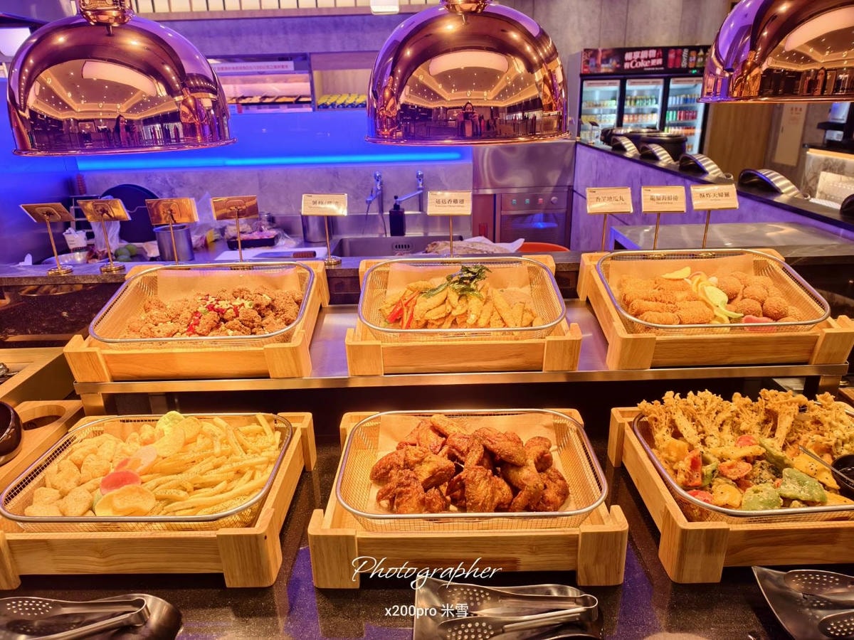 【桃園吃到飽】極千葉火鍋 文中店，全台唯一魔爪自由😎