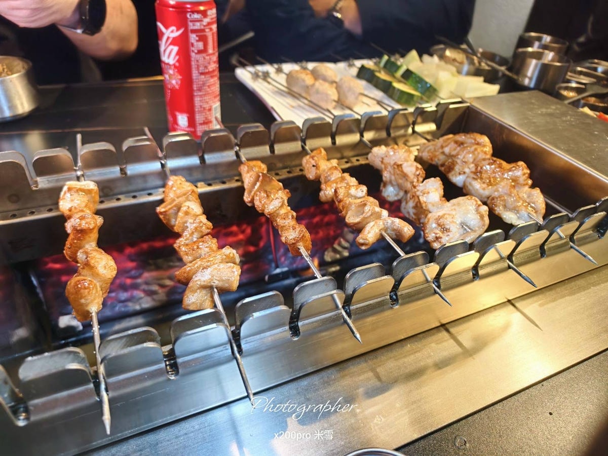 【台北美食】羊騷殿，全台首創自動烤串的美味羊肉料理🍻
