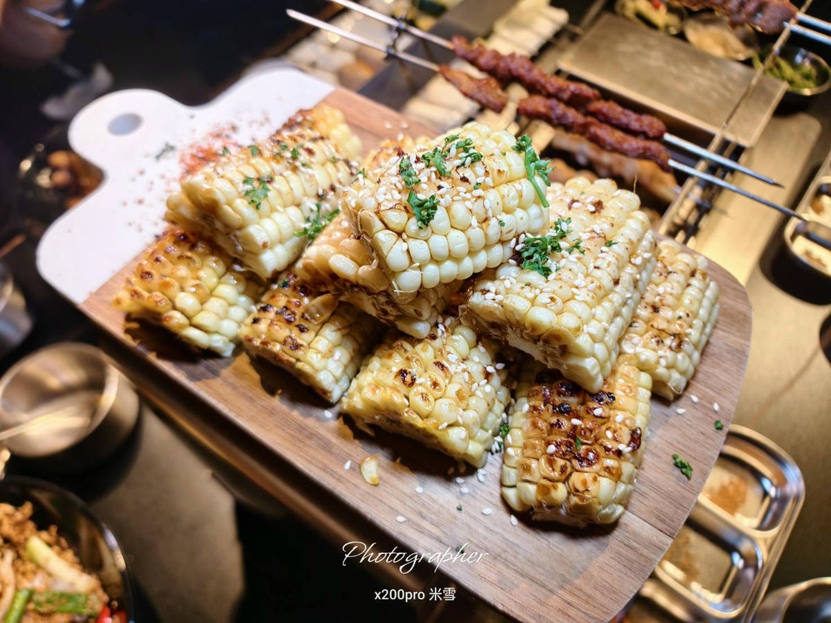【台北美食】羊騷殿，全台首創自動烤串的美味羊肉料理🍻