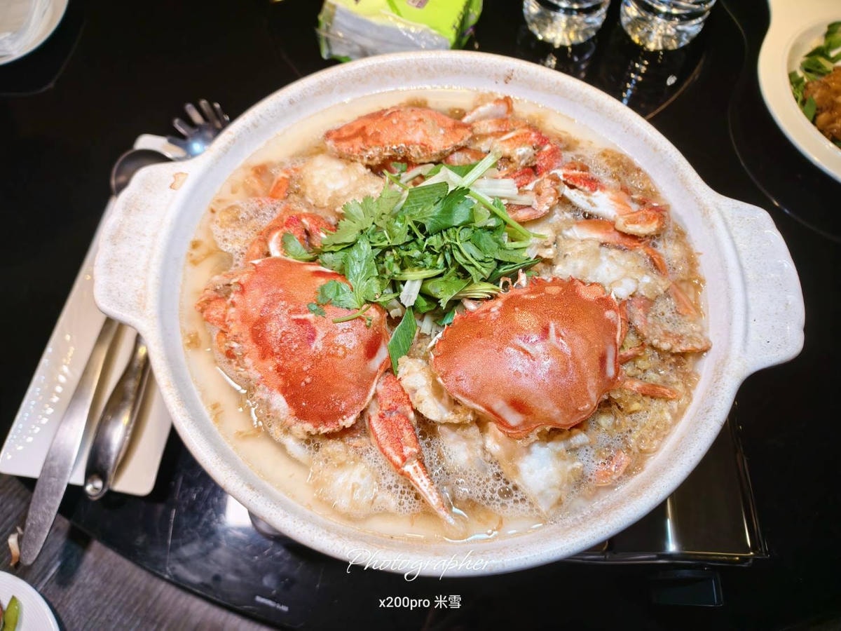 【台北大安區美食】龍洞海產，超浮誇飛天龍蝦麵人均只要$1200！！！