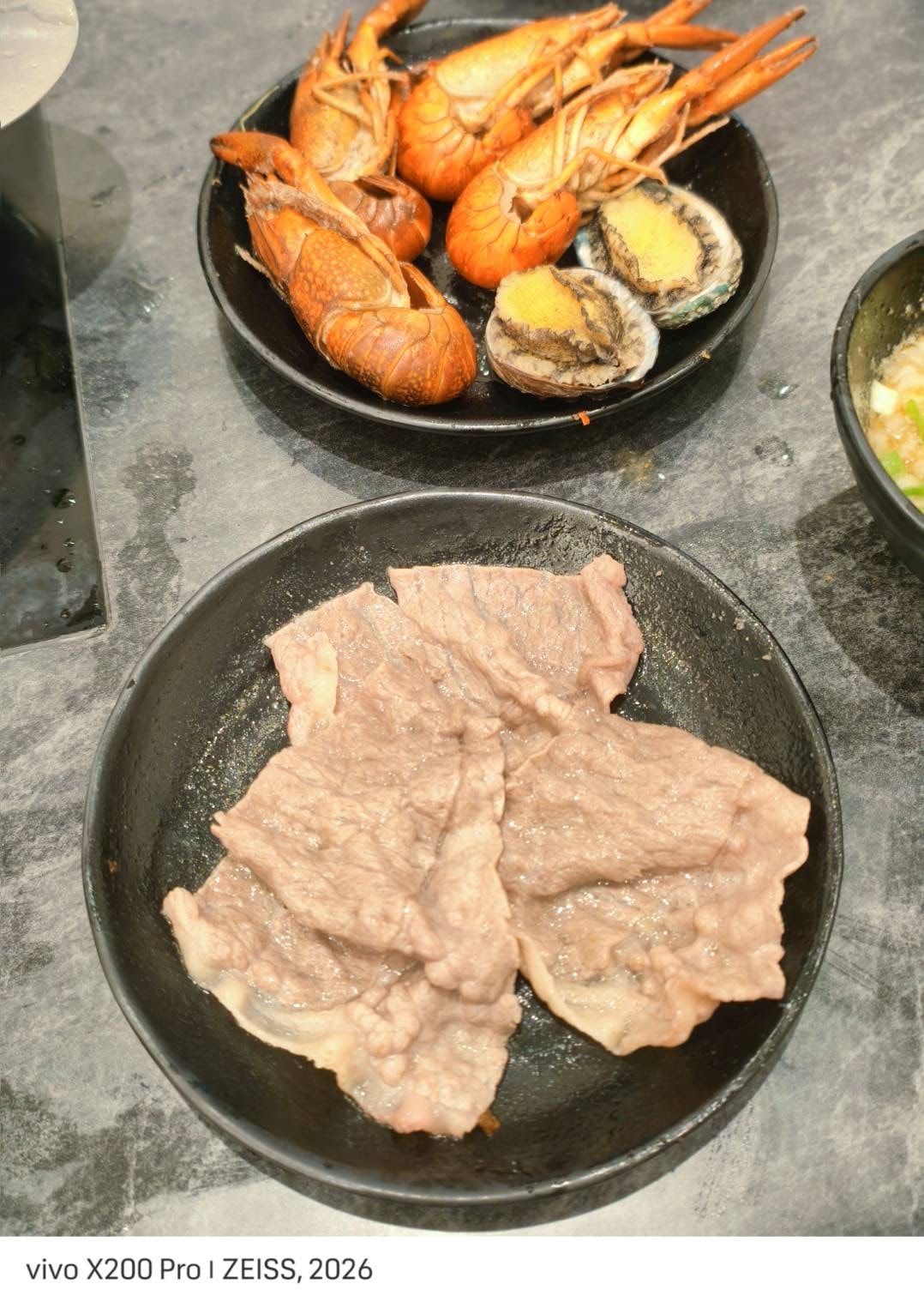 【桃園美食吃到飽】極千葉，魔爪&金莎大自由的鍋物吃到飽🍻