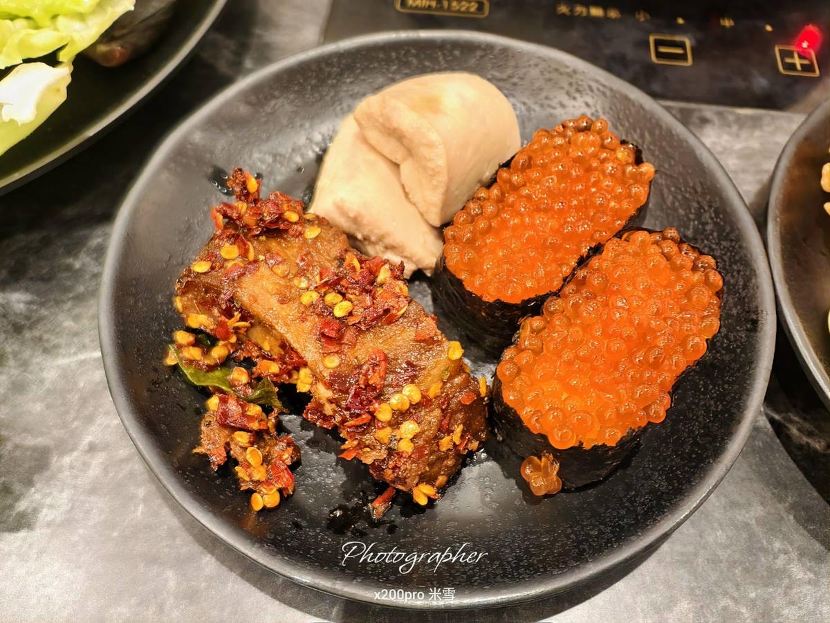 【桃園美食吃到飽】極千葉，魔爪&金莎大自由的鍋物吃到飽🍻