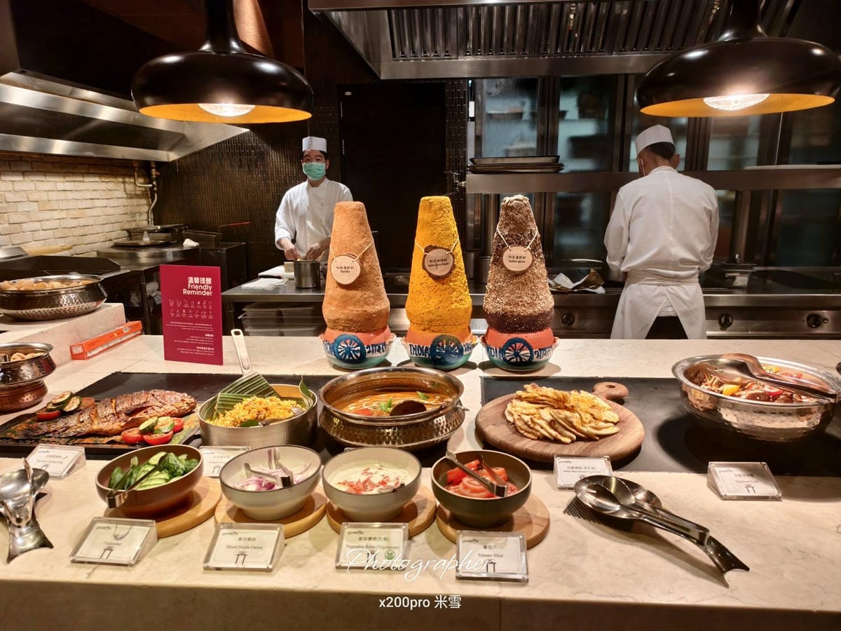 【台北吃到飽】台北美福大飯店彩匯午餐，金卡會員買一送一❤️