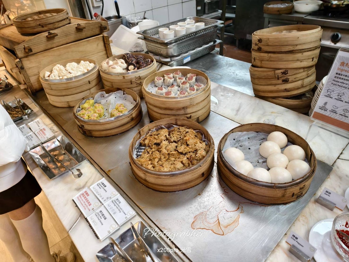 【台北吃到飽】六福萬怡敘日全日餐廳，沖繩假期·海味盛宴大嗑生蠔泰國蝦🍺