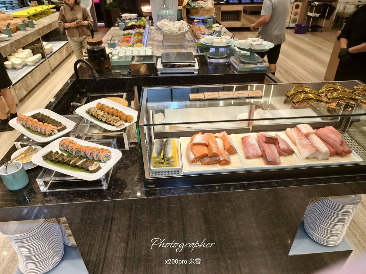 【桃園吃到飽】拾塘自助餐，超美飯店享受帝王蟹自由🍺