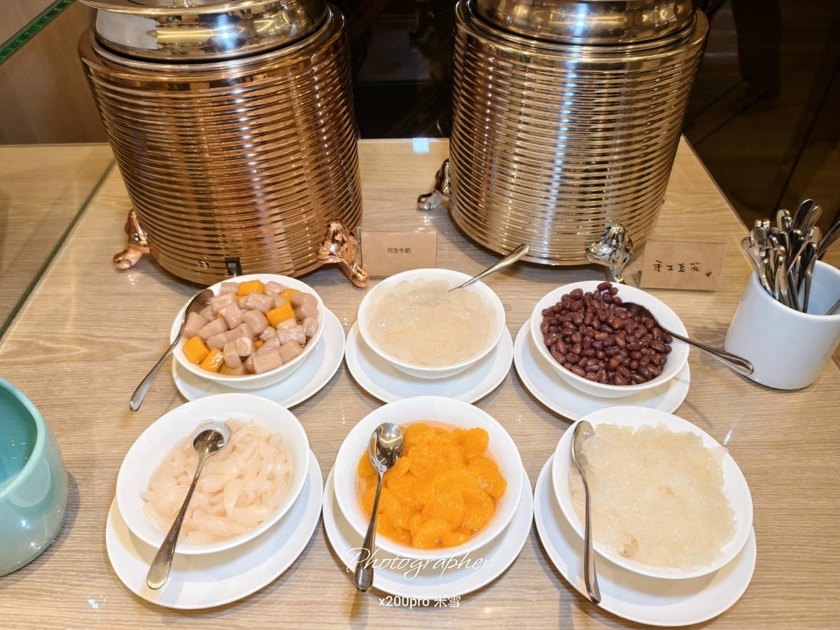 【桃園吃到飽】拾塘自助餐，超美飯店享受帝王蟹自由🍺