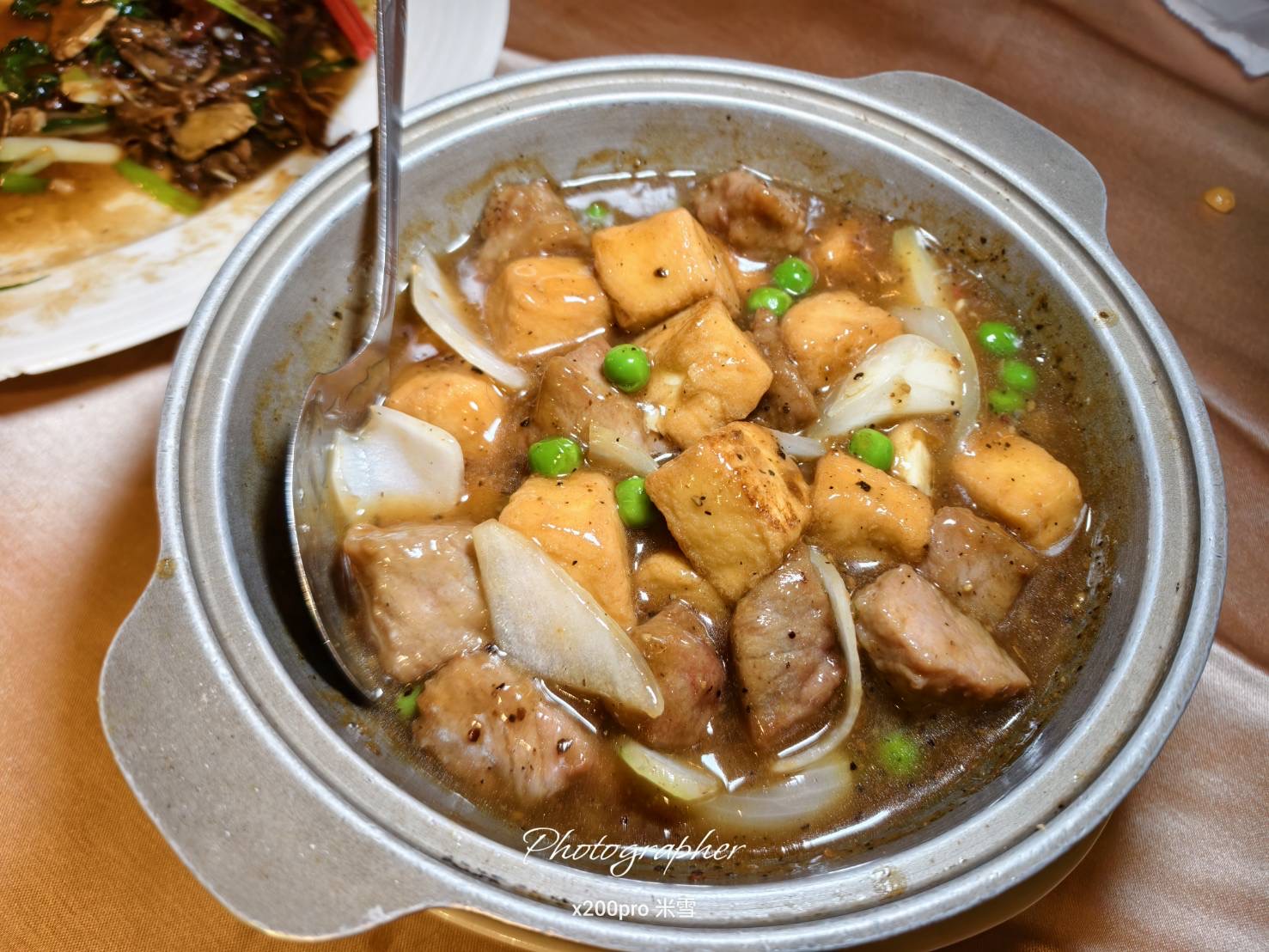 【新莊美食】喜月港式飲茶，烤鴨和港點都好吃耶！