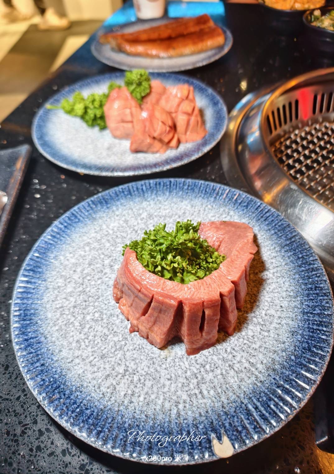 【桃園吃到飽】大漠紅頂級燒肉，老饕秘境再訪大嗑Q彈牛舌&生食干貝暢吃🍺