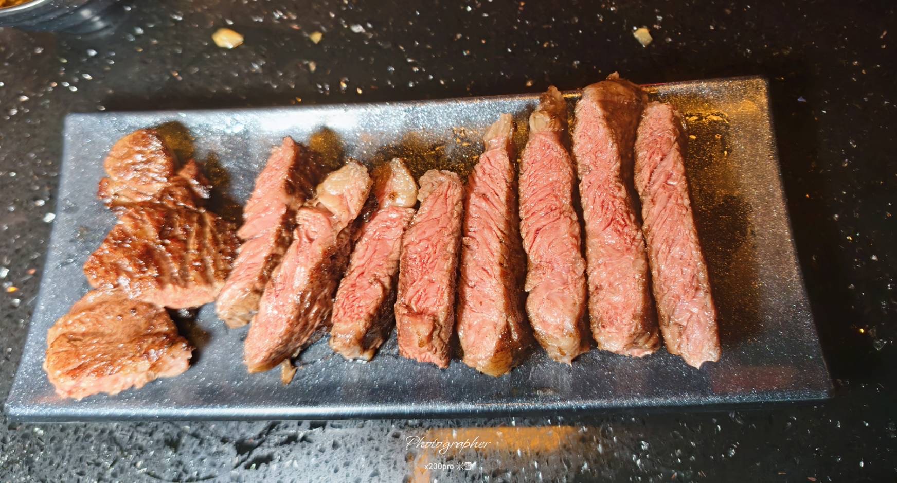 【桃園吃到飽】大漠紅頂級燒肉，老饕秘境再訪大嗑Q彈牛舌&生食干貝暢吃🍺