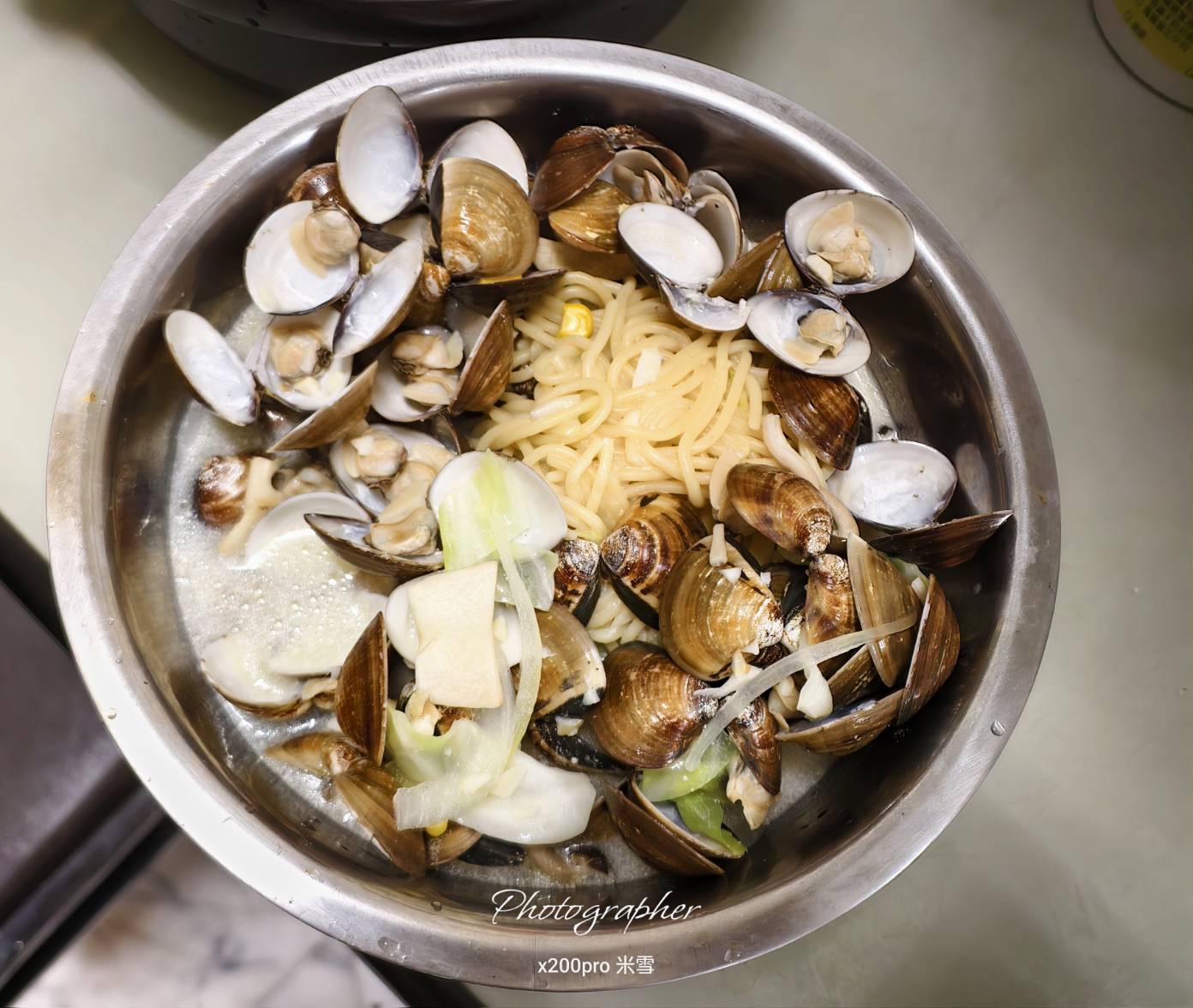 【新莊美食】義麵達人，滿滿70顆蛤蜊麵只要$199！！！！！